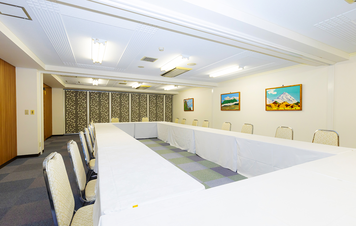 [West Building 3F] Meeting room