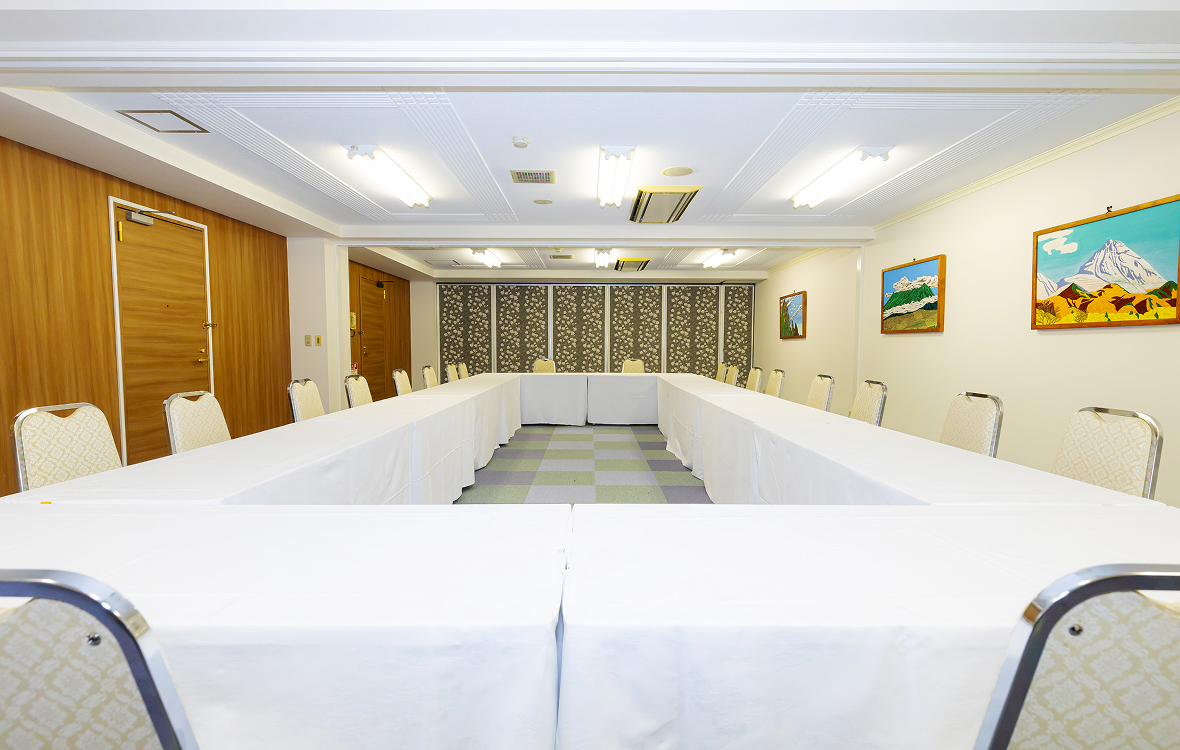 [West Building 3F] Meeting room