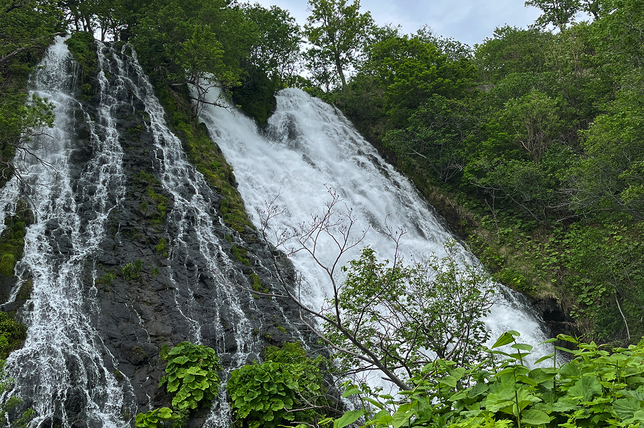 Oshinkoshin Falls